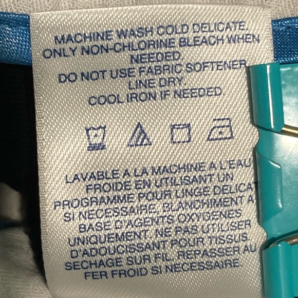 Lands’ End
2 Blue Chinos with side zipper - Picture 4 of 6